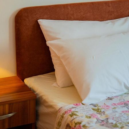 Apartmani Ana Tivat Luaran gambar