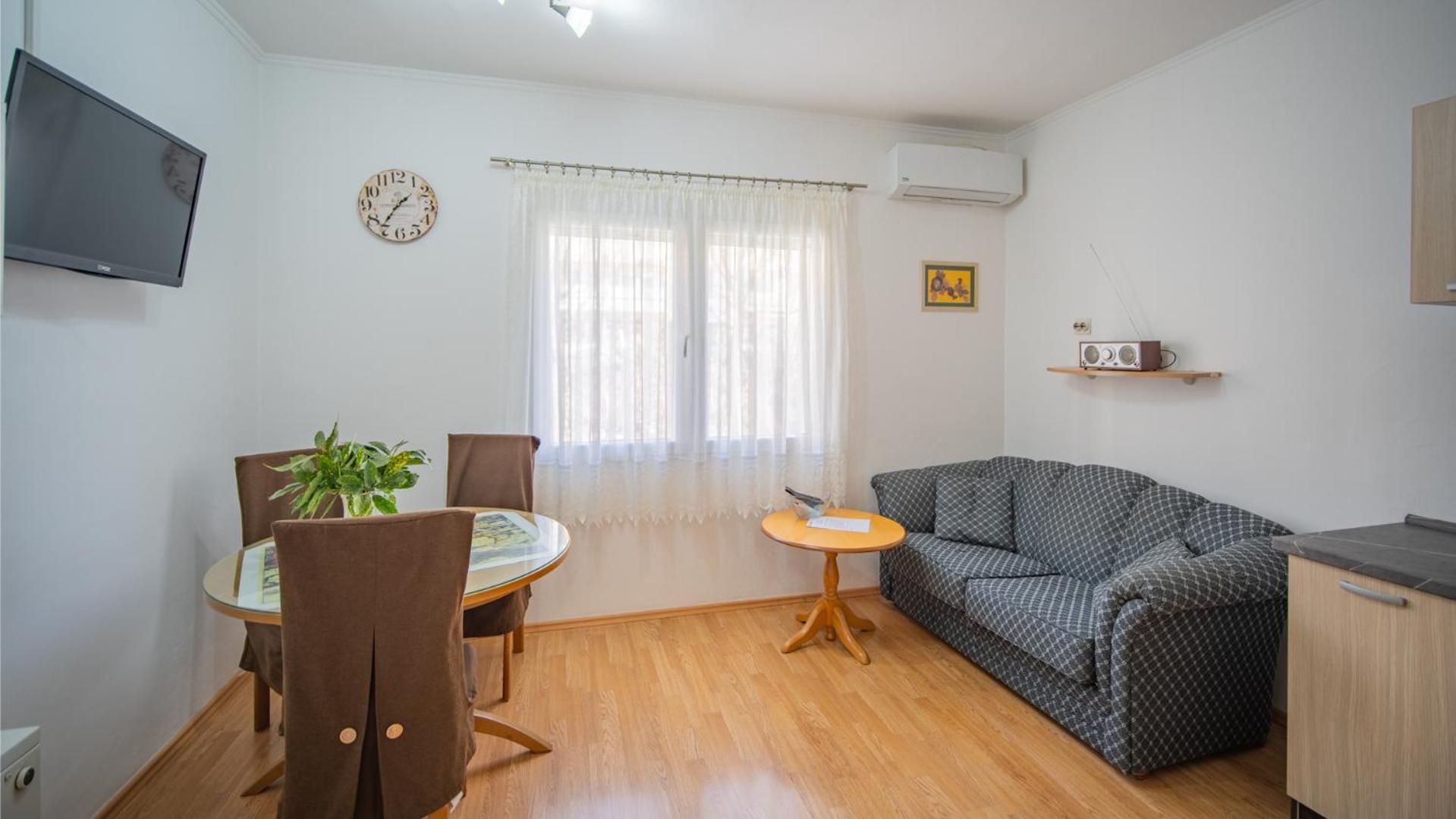 Apartmani Ana Tivat Luaran gambar